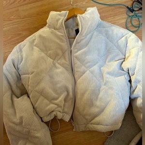 So cute! size medium a little bit cropped.